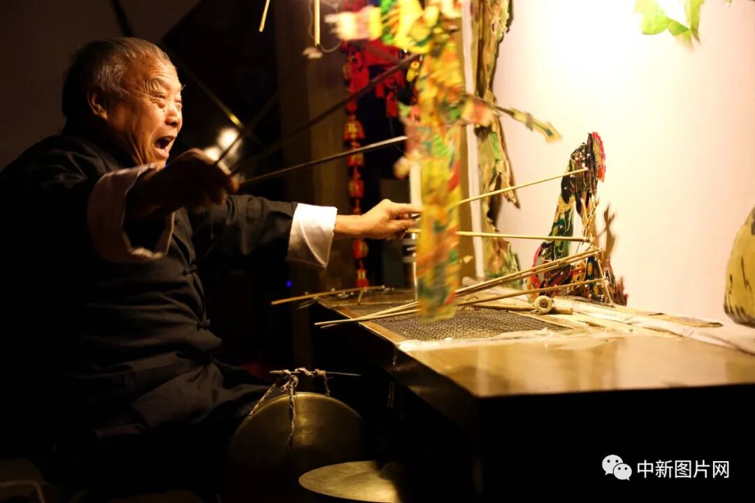 《运河皮影唱春秋》&nbsp; 何军/摄