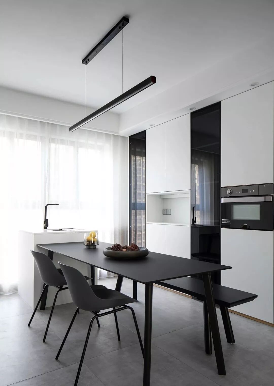 餐厅面积小不要紧，这样装一样实用又美观！