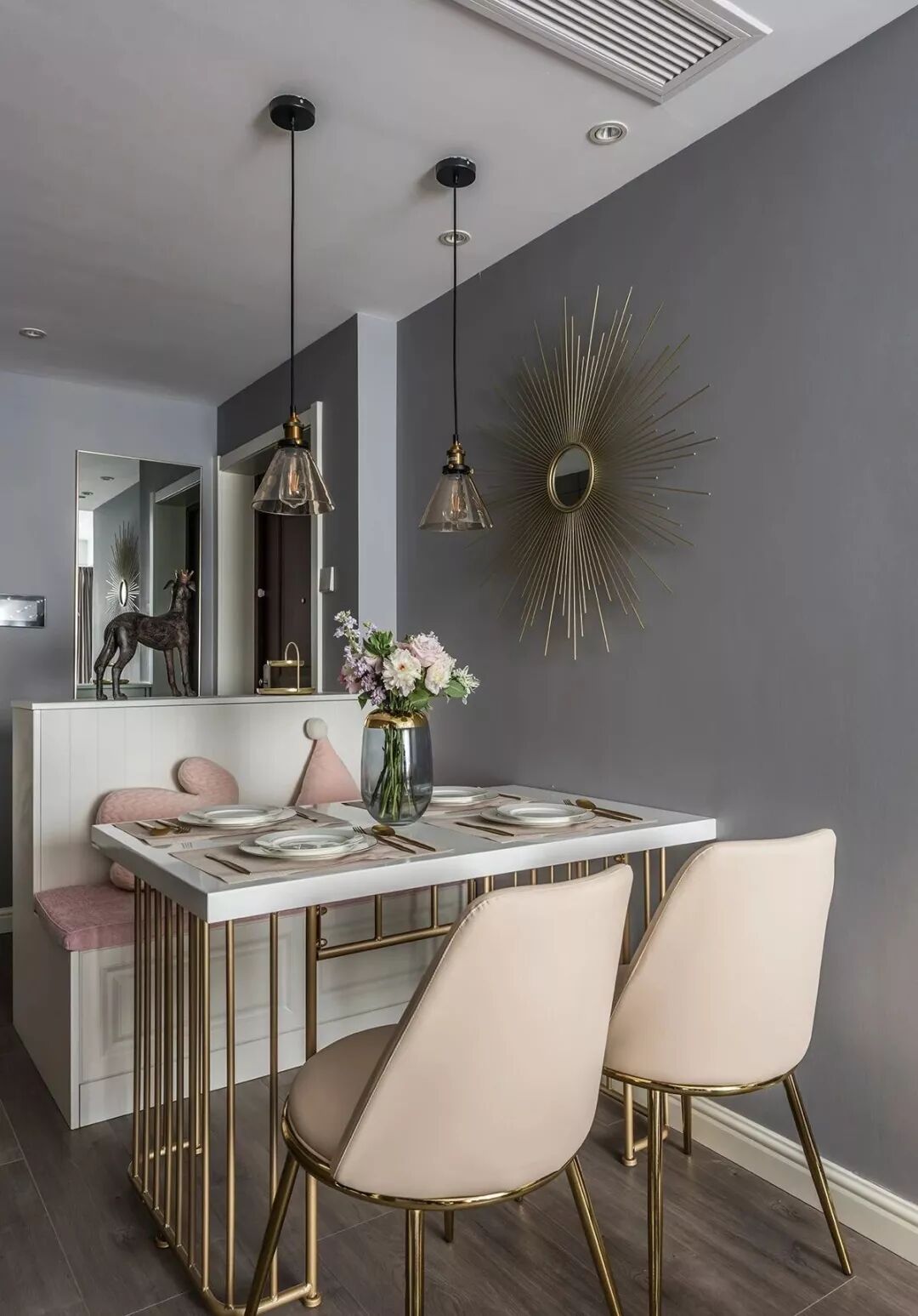 餐厅面积小不要紧，这样装一样实用又美观！