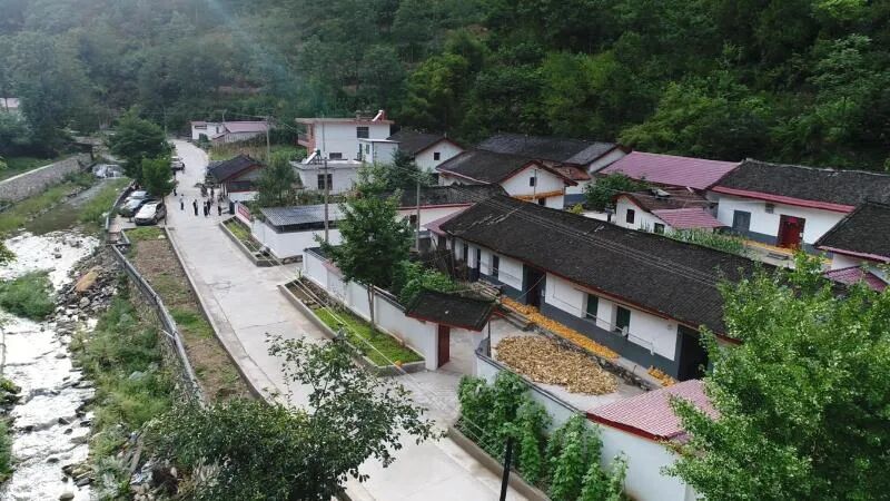 商洛全面完成农村建档立卡贫困户危房改造任务住房安全率达100