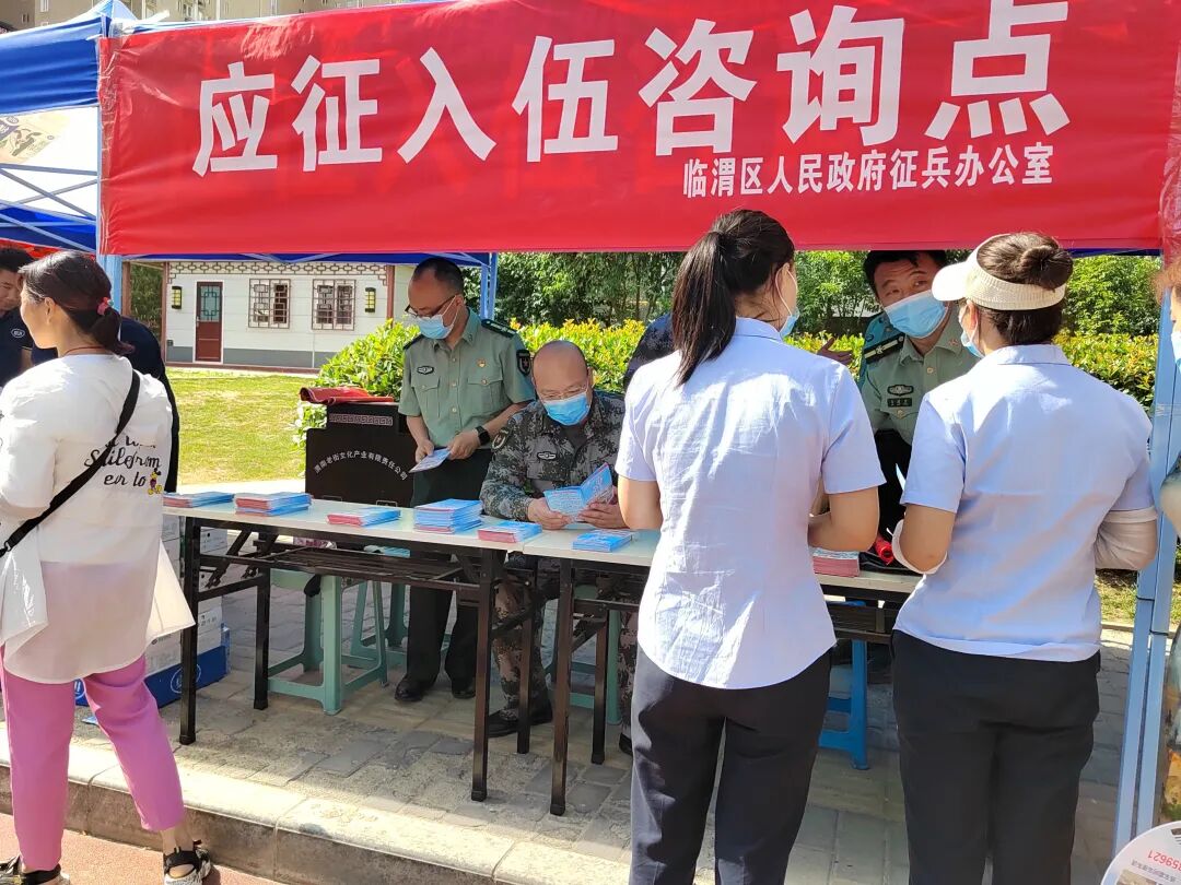 展板,横幅,矿泉水,扇子等物品,在瑞泉中学,杜桥中学等6个考点醒目位置