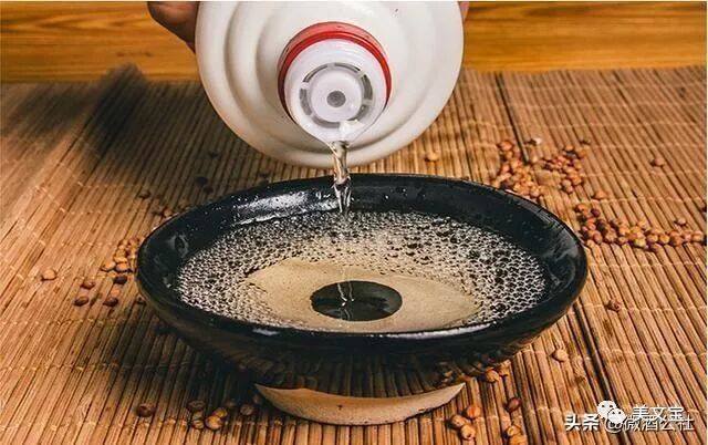 白酒知识：如何区分瓶装白酒的好坏？