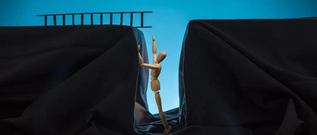 放下 “傲慢与偏见”，三十年风水轮流转，​2022年能否困境反转？