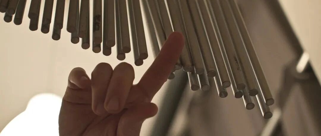 资金高位出逃新能源，沪指失守3500点！板块轮动行情需注意把握节奏