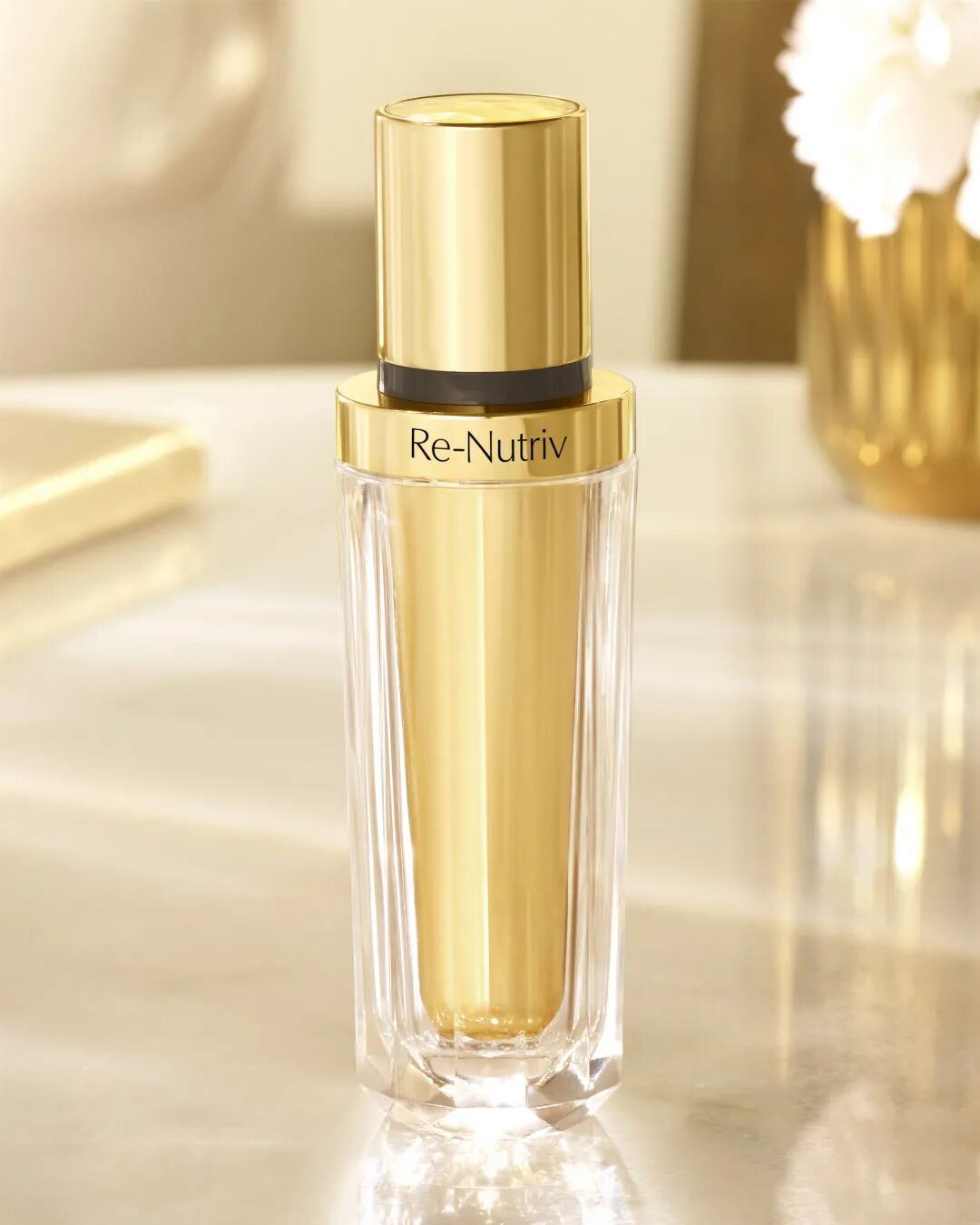 雅诗兰黛旅游零售新地标亮相 白金黑松露精华奢耀上新(图7)