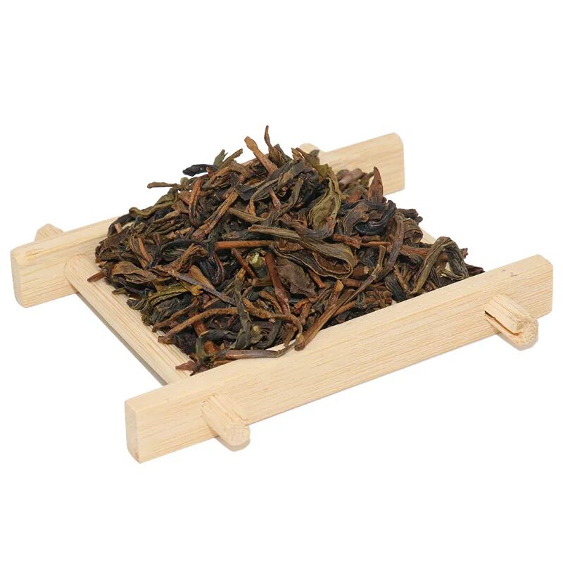 金枝玉叶选用安徽群体种茶树鲜叶,历经杀青揉捻闷黄干燥等多道工序