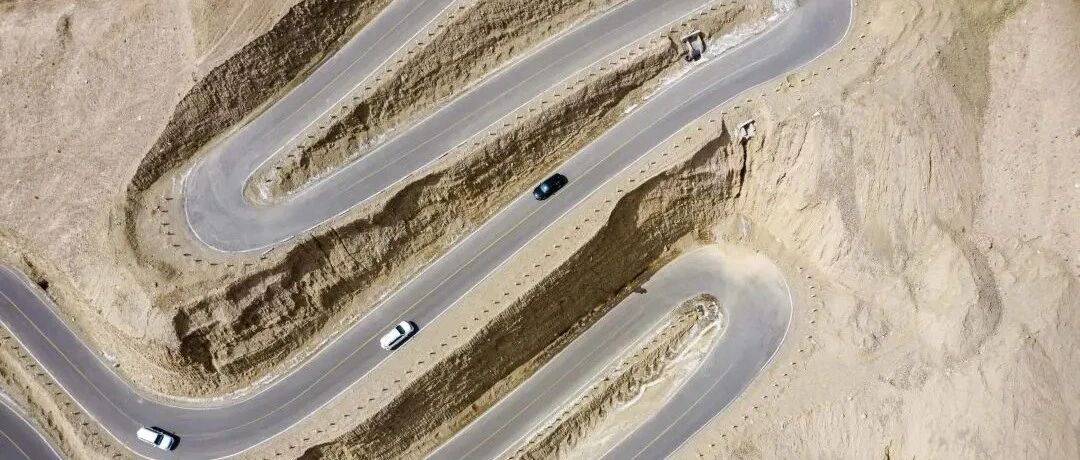 给众泰指条“弯路”