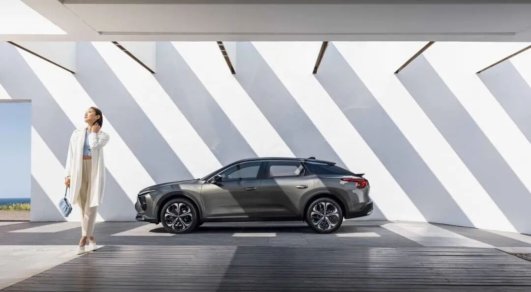 凡爾賽對(duì)東風(fēng)雪鐵龍意味著什么？的圖3