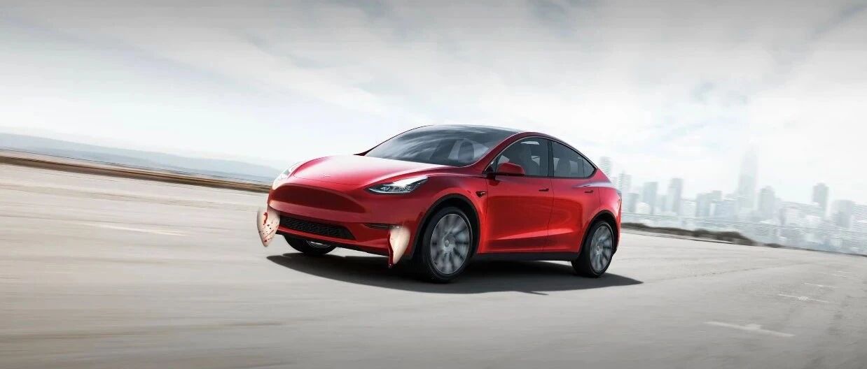 Model Y的“獠牙”刺向谁？