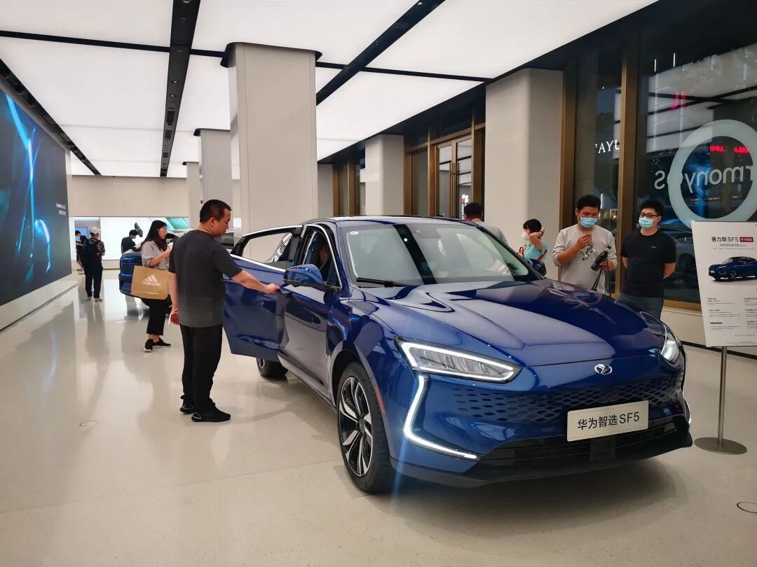 独家：华为卖车“高薪抢人”，下半年将引入赛力斯SF7的图13