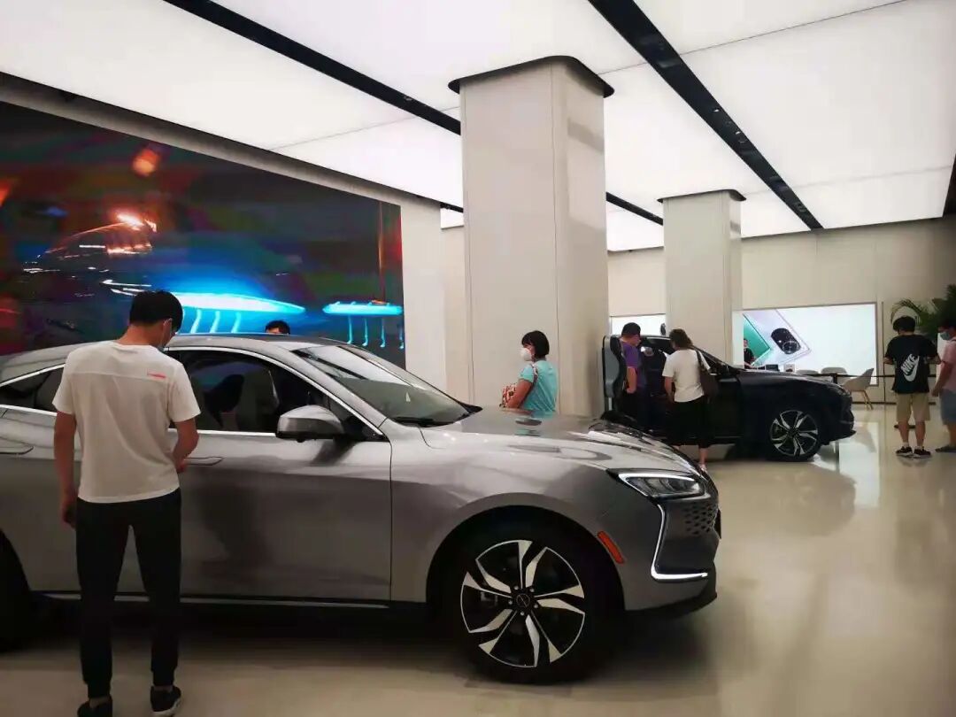 独家：华为卖车“高薪抢人”，下半年将引入赛力斯SF7的图18