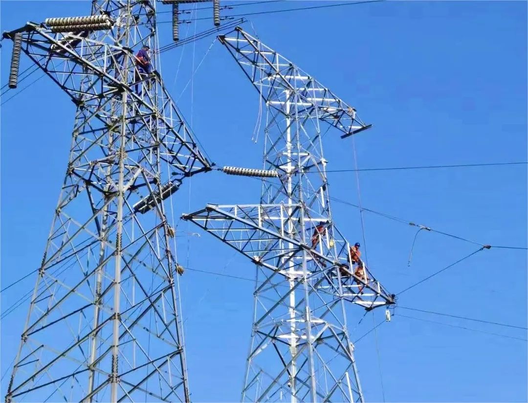 西渝高鐵項(xiàng)目達(dá)州段首條220kV高壓電力線路遷改完成