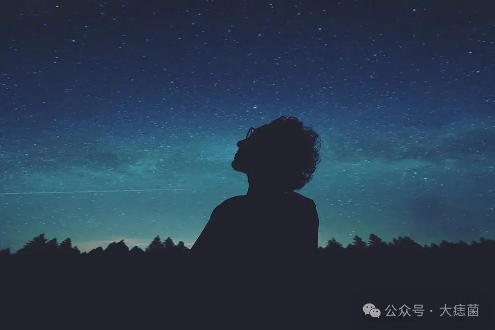 宇宙中有那么多恒星 为什么还有黑夜