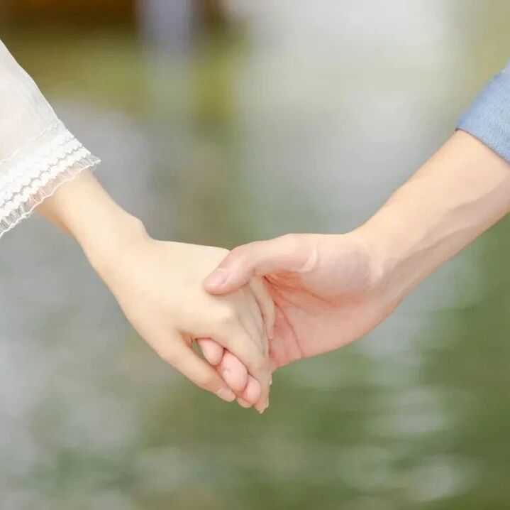 两性聊天，把“在干嘛”前面加上这几个字，对方不秒回你算我输