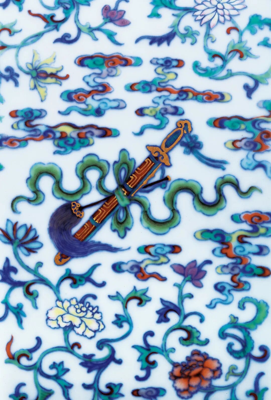 瓷上"暗八仙",拍卖场上的佼佼者,价值不菲!