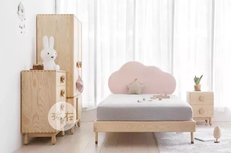 一米床可以睡到几岁_1.2米床能睡2个人吗_一米的床能睡两个成人吗