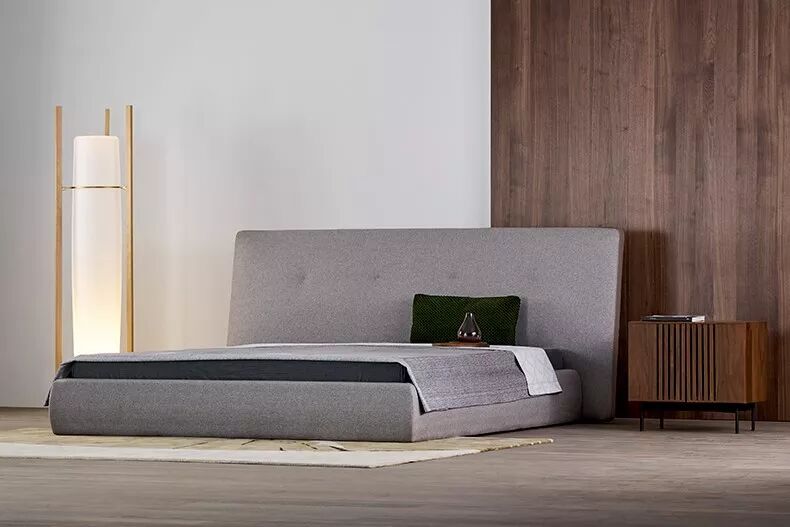 一米的床能睡两个成人吗_1.2米床能睡2个人吗_一米床可以睡到几岁