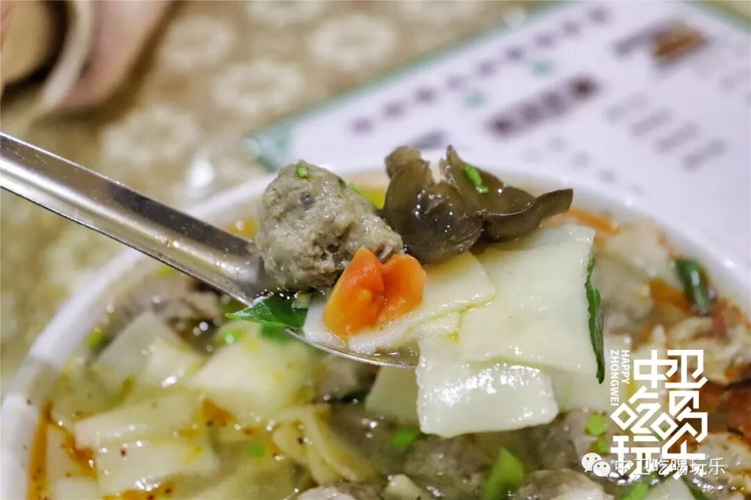 水汆猪肉丸子简单做法_水汆羊肉的做法_人水读什么汆