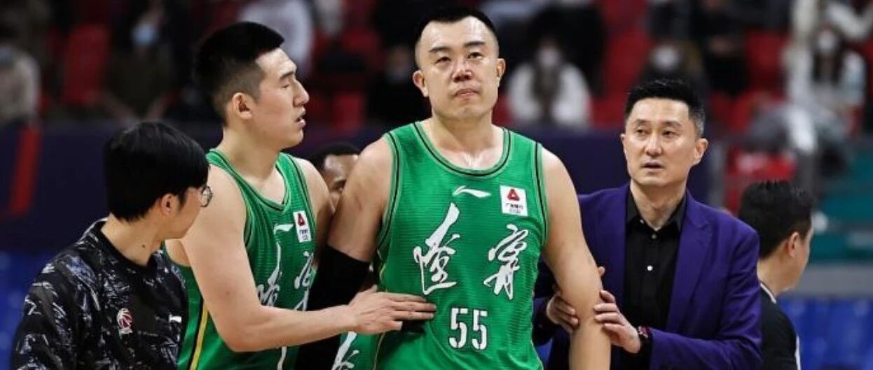 体育产业早餐1.14|CBA辽粤大战上演全武行 库里领跑全明星次轮投票