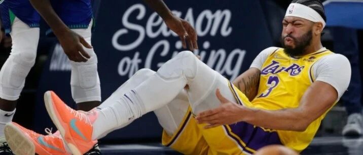 体育产业早餐12.19| 浓眉左膝扭伤缺阵4周 安踏捐款20亿建晋江和敏医院