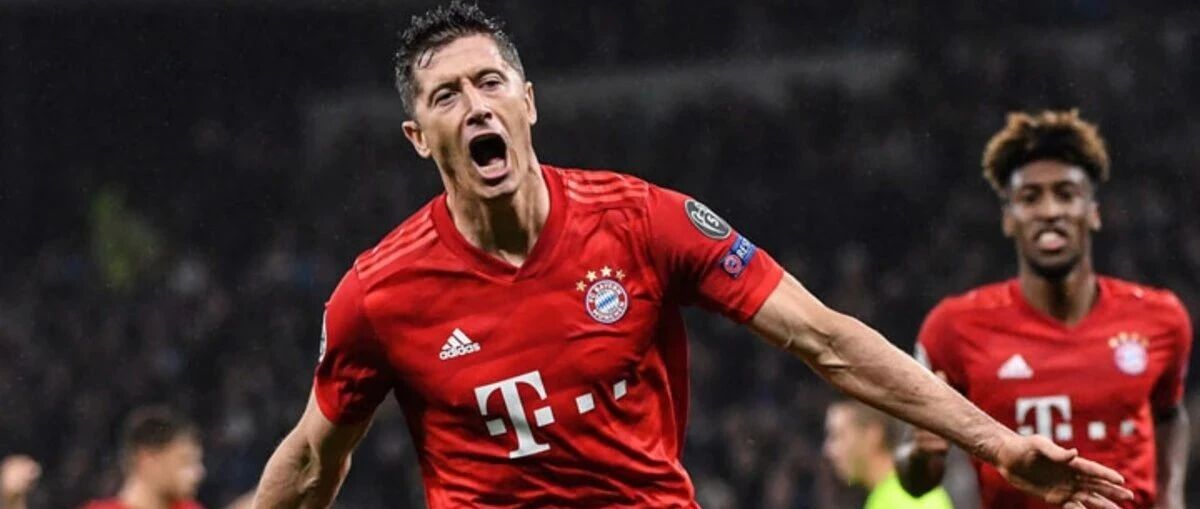 体育产业早餐12.25|莱万领衔年度百大球星  “三巨头”重聚澳网