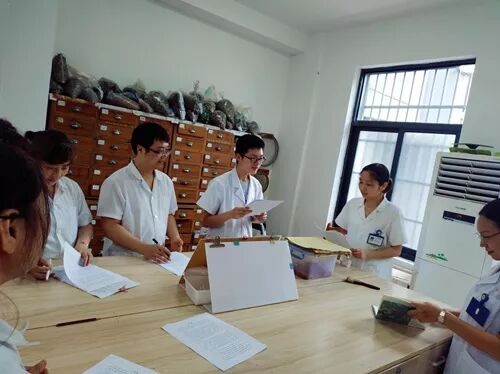 市中医院：中药基础知识培训常抓不懈