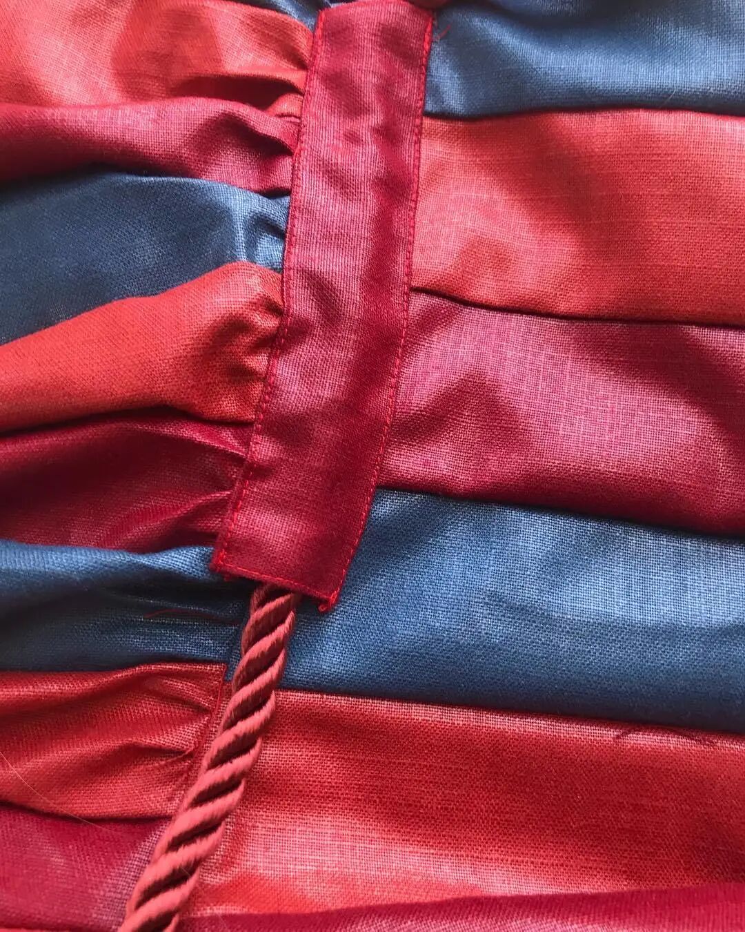 垃圾变身时髦衣破布条也有春天