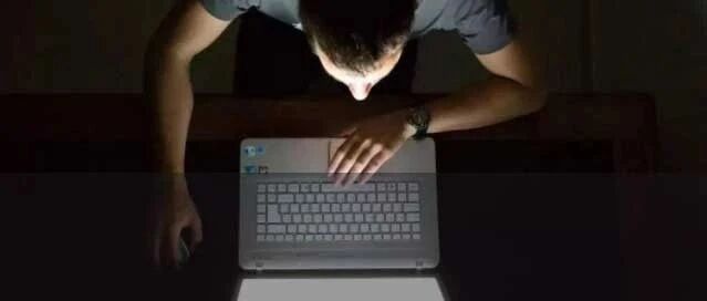 长期熬夜下场惨！有超可怕死亡模式…暴毙前会回光返照