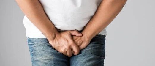 活人还能让尿憋死？其实憋尿与心梗，关系大了！有这种习惯的人千万要注意了！