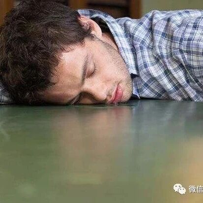 表情僵硬！35岁男子看见照片里的自己一愣，一查竟是...