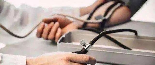 一到医院血压就偏高？这种高血压潜在危机多