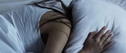 你既没喝咖啡也没喝茶，为何夜晚睡不着觉？还有这6个原因是你意想不到的...