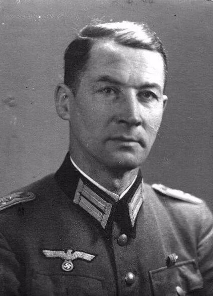 德国军官对他说:苏联军队已经到了维斯瓦河东岸,最多只有几个星期了