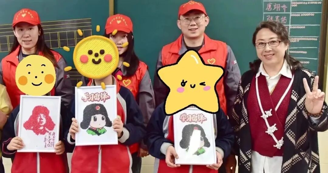 "小红帽"们创新思路,通过雷锋手绘书签和五谷粘贴画等"锋"味十足的