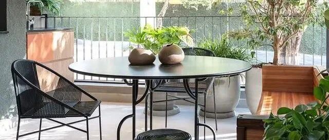 窗户一定要大，整面落地窗看过来，再也不吐槽一楼不好了