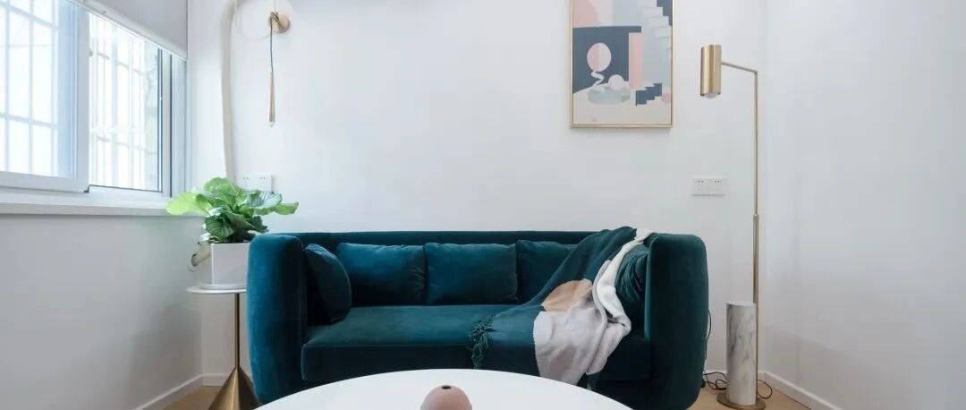 70㎡旧房改造，优雅轻奢风，让没电视墙的家，装出浪漫舒适气质