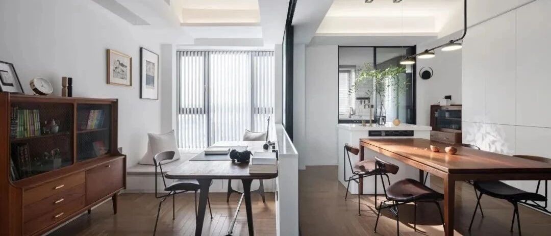 这个130㎡的家，有一个通透且多功能的盒子空间，用光与影展现自然美！