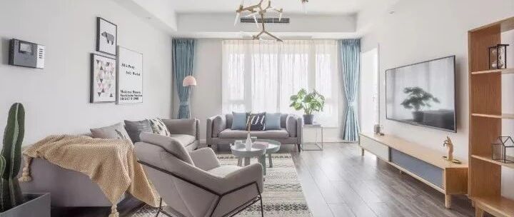 浅色地板自然暖白墙面，好自然惬意！