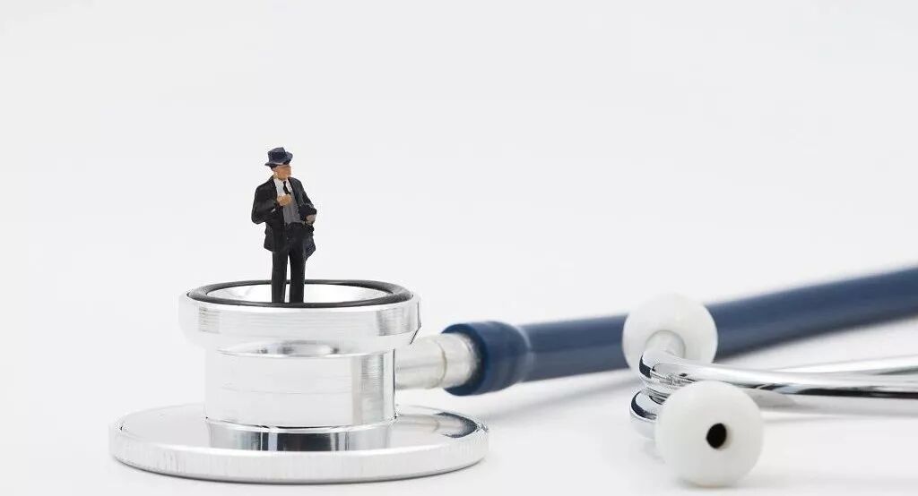 



智能健康筛查仪是另一种“街头游医” | 新京报快评
