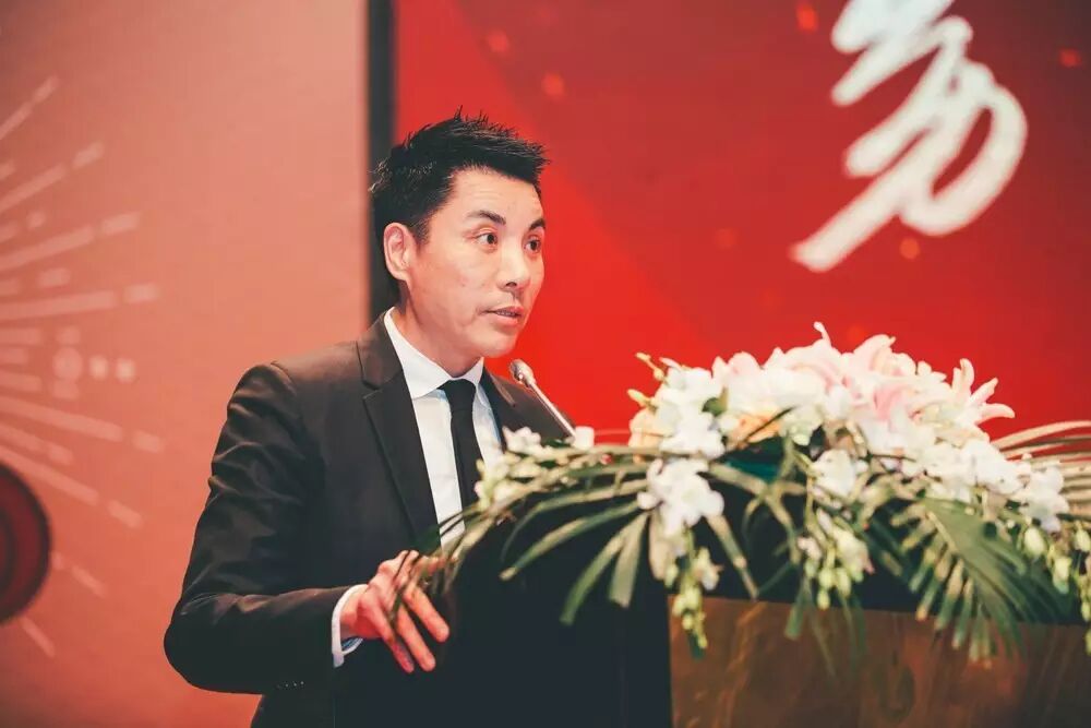 亚厦股份总经理张威作年度总结报告