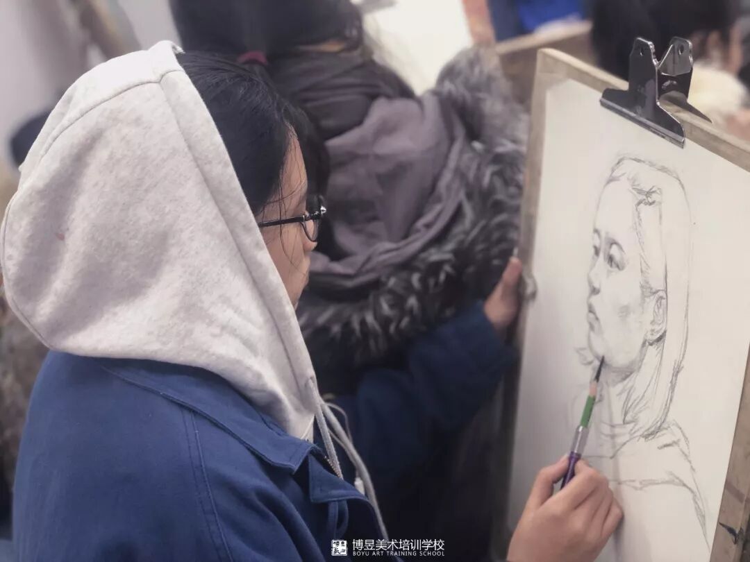 博昱画室| 洪山博昱画室三美造型班素描头像作品展示