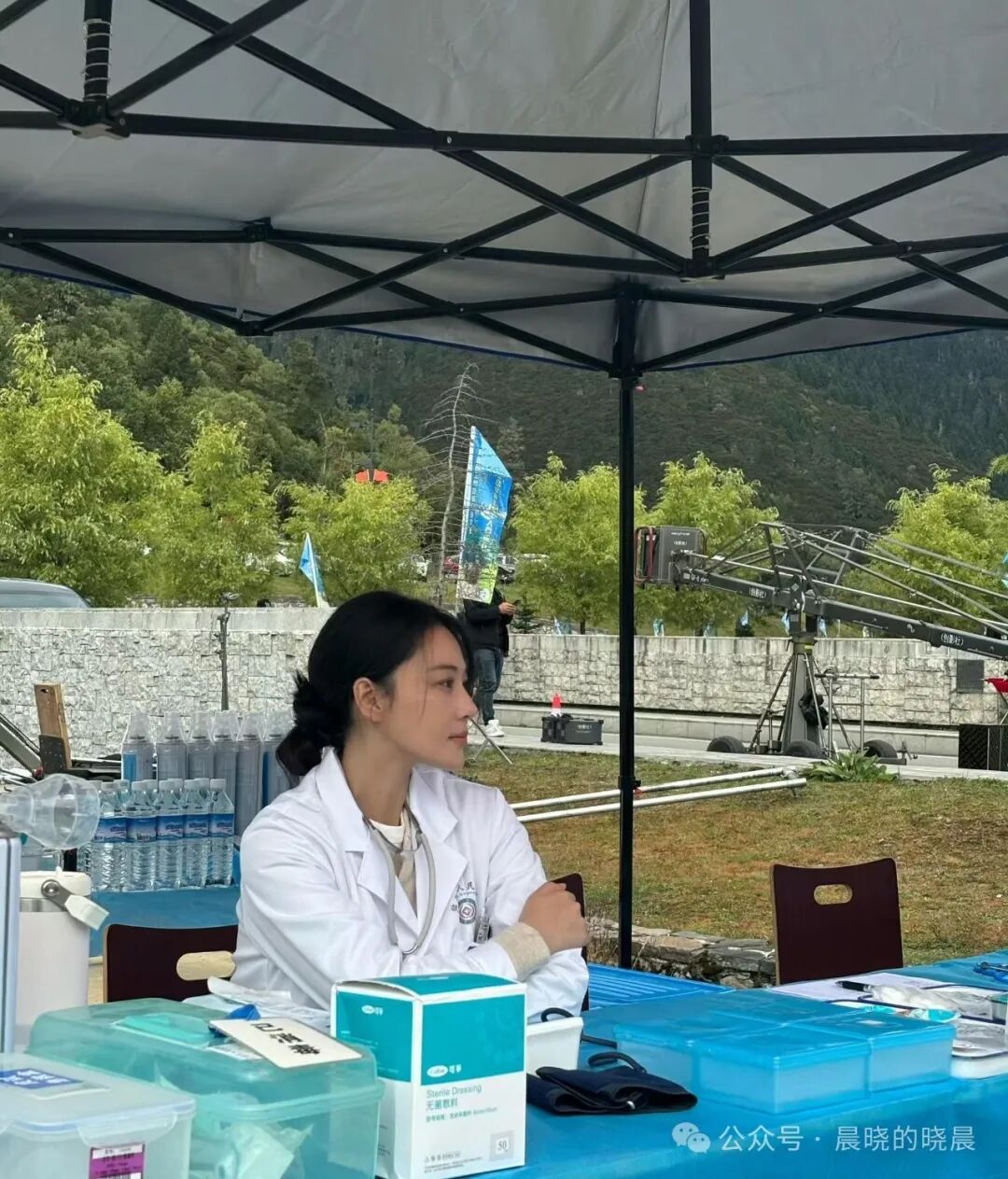 张馨予斑秃自拍曝光，7张素颜照展现真实美丽