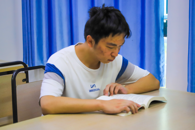 ҮҮ������Ķ�����һ����������ߡ�Ҳ�������㣨����