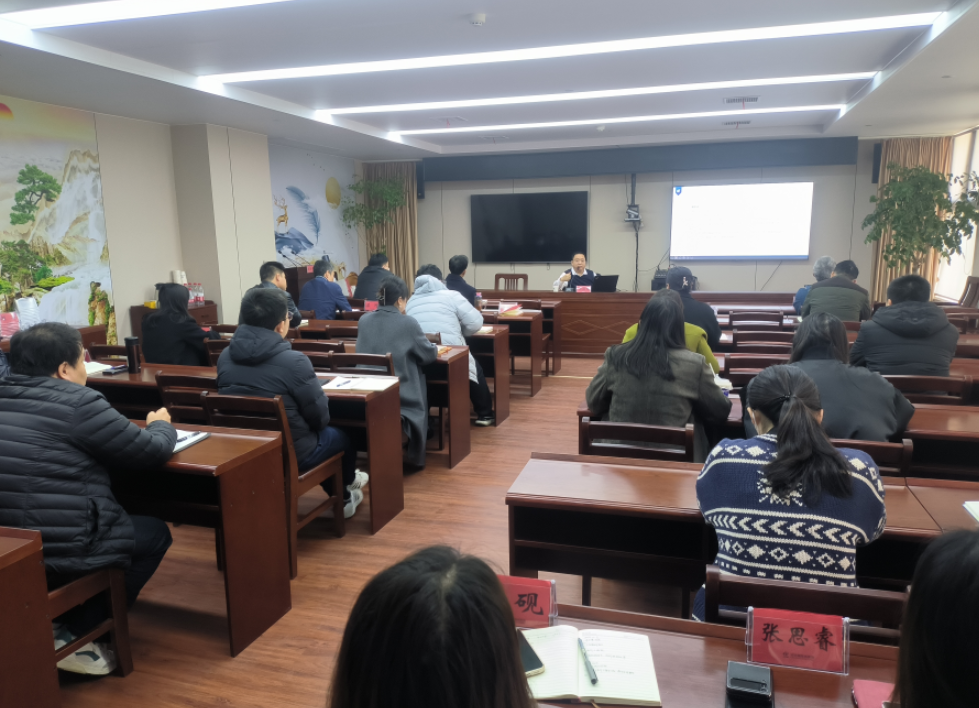 走进中煤湖北地质局集团有限公司，吴俊国主任主讲法律讲座成功举办(图2)