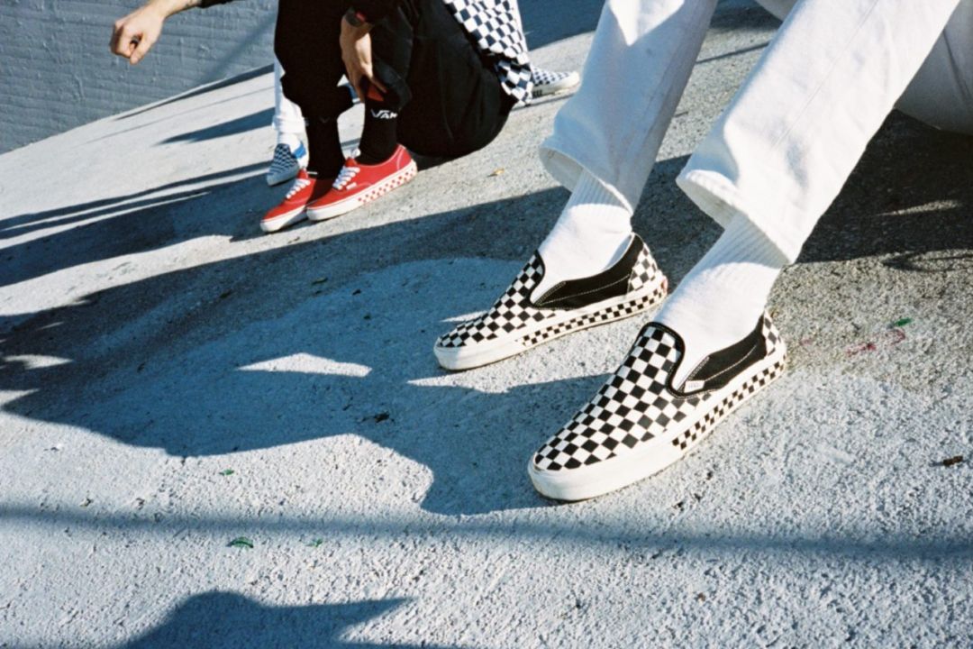 為什麼小賈和 GD 都愛 vans 棋盤格？