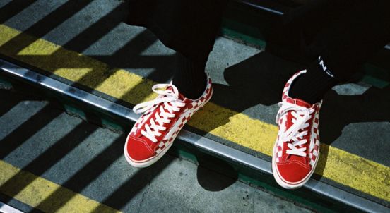 為什麼小賈和 GD 都愛 vans 棋盤格？