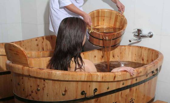 精油泡澡的好处与坏处_瑶浴泡澡好处_泡澡的好处与功效