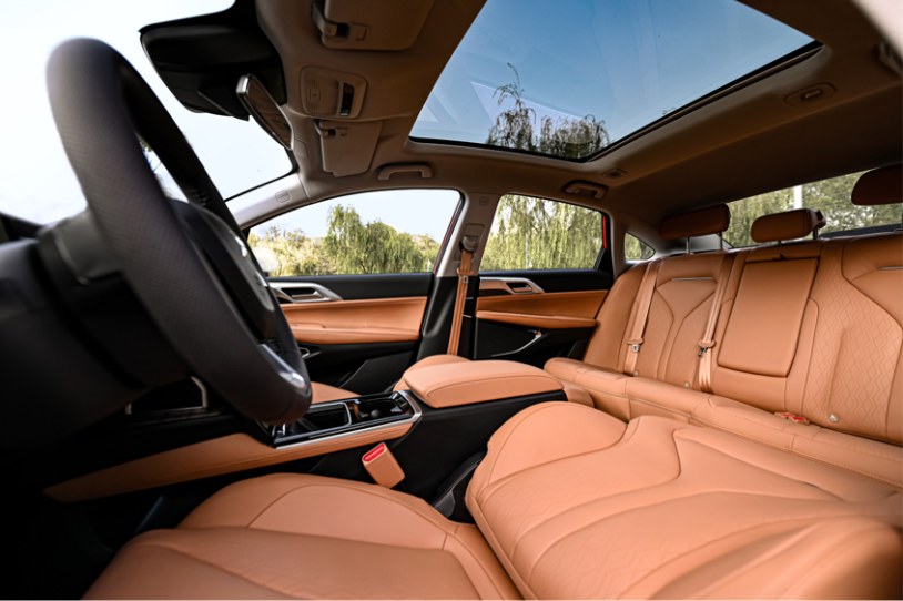 什么是「第三空间」？小鹏 P5 有答案的图9