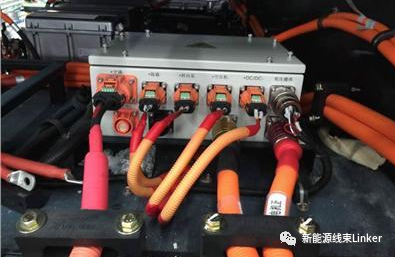 國內外新能源車型高壓線束感官質量設計對比及探討，拒絕“八爪魚”的圖4