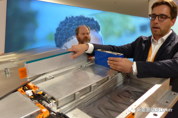 大众MEB平台高压部件解析（电池、连接器、高压线、充电座、动力系统）的图9